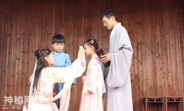 闾山法师：道教崇尚男女平等，女性修道成真不是梦-2.jpg