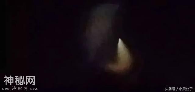 揭秘：前晚夜空上方出现的“UFO”到底什么来历？-6.jpg