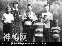 地球未知生物：1952年弗拉特伍兹怪物，乘坐UFO降落农场-3.jpg