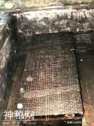 一西汉女棺考古开棺前棺盖现“尸影”，在场人都看见了，谜团难解-6.jpg
