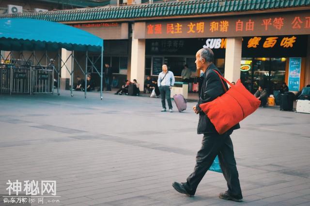 摄影知识丨什么是人文摄影-12.jpg
