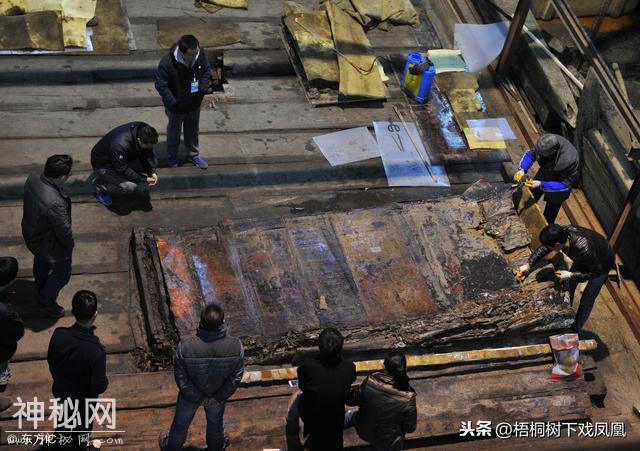 考古发现2000年前“精准盗洞”，直通幽深墓穴，内撑“井”型支架-4.jpg