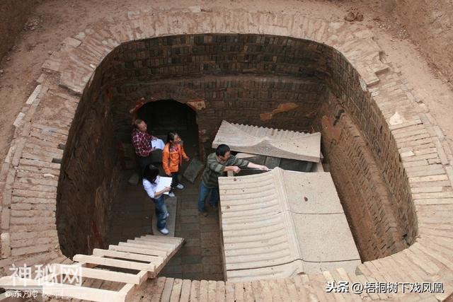 考古发现2000年前“精准盗洞”，直通幽深墓穴，内撑“井”型支架-10.jpg