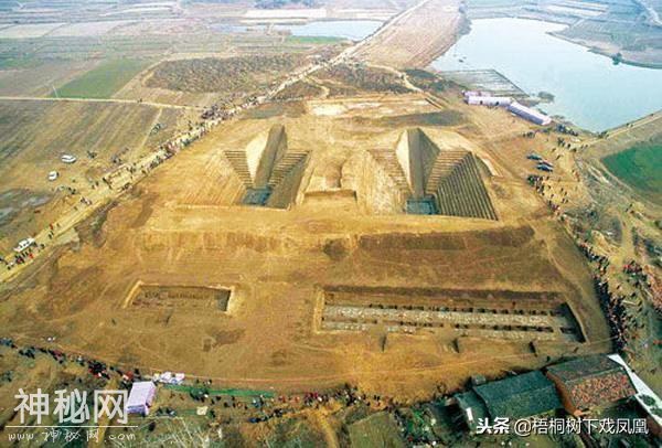 考古发现2000年前“精准盗洞”，直通幽深墓穴，内撑“井”型支架-2.jpg