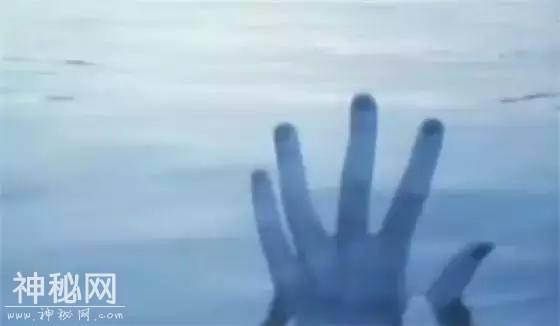 港片有哪些经典电梯片段？梁朝伟最经典死法，李心洁见鬼-20.jpg