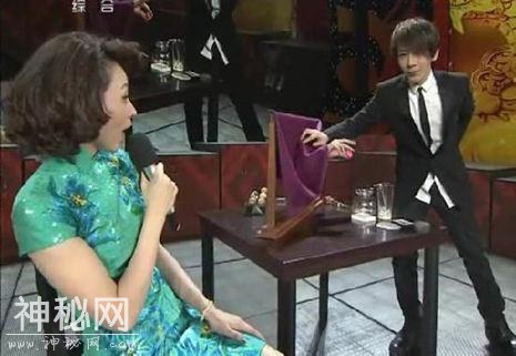 刘谦和董卿搭档太经典，董卿成“托儿”已9年，但找力宏就尴尬了-4.jpg
