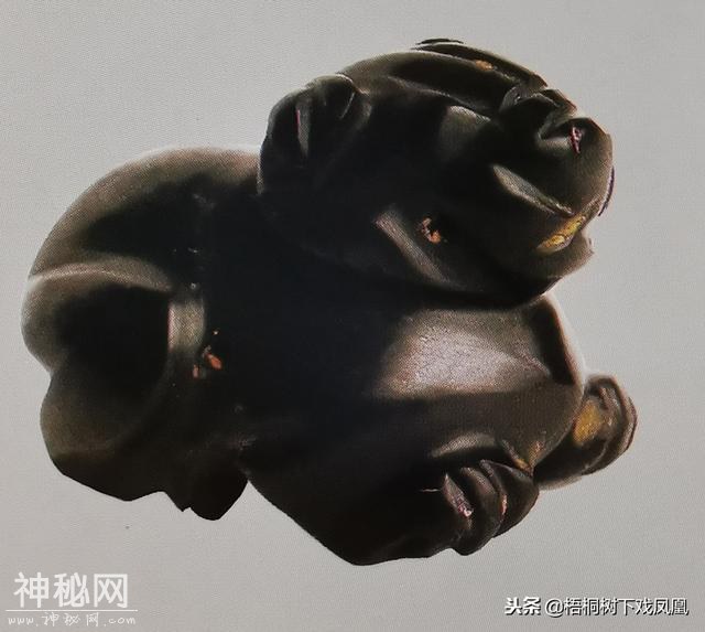 山东考古发现诡异“棺封门”，墓主还是小孩，手指套11只金环-3.jpg