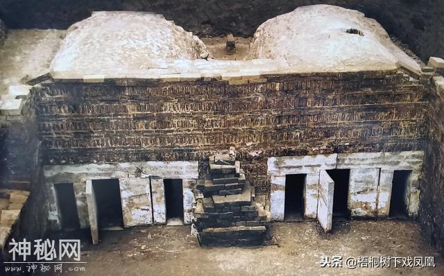 山东考古发现诡异“棺封门”，墓主还是小孩，手指套11只金环-1.jpg