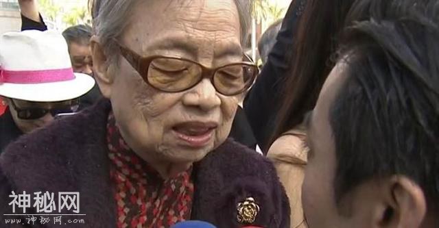 韩国瑜母亲低调现身就职典礼 台下受访要儿子注意身体-1.jpg