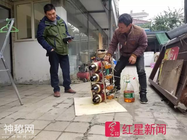 52岁男子造“飞碟”自称外星人，曾造飞行器升空后坠地受伤-9.jpg