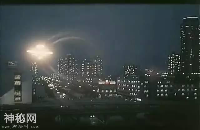 三十年前的《霹雳贝贝》居然是我国最具代表性的科幻片之一-3.jpg