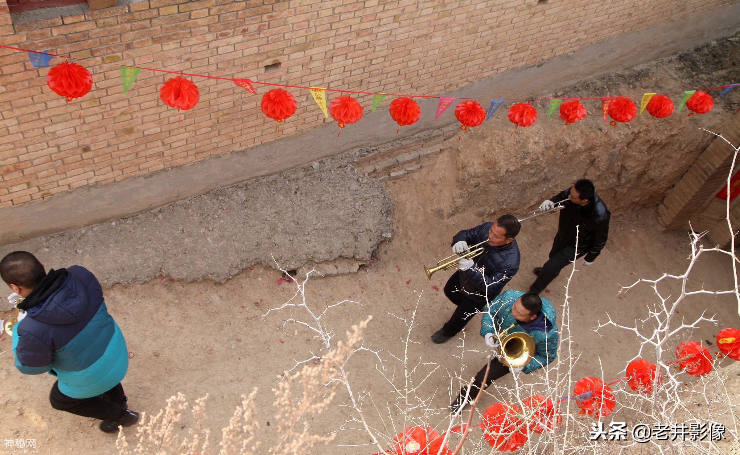 山西农村地坑院里嫁闺女喽，这样的风俗你见过吗-11.jpg