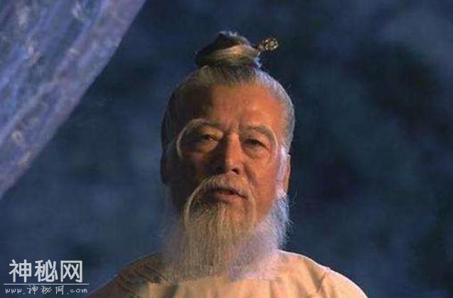 中国第一奇人之墓，无数人想盗却无人敢盗，建国后有军队驻扎周围-5.jpg