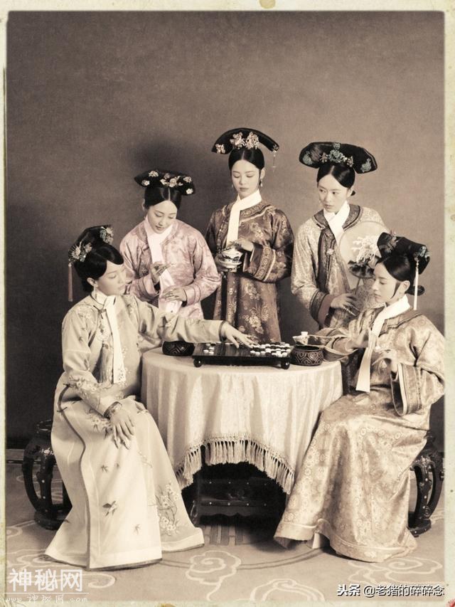 “最新考古大发现”乾隆皇帝及后妃“老照片”-6.jpg
