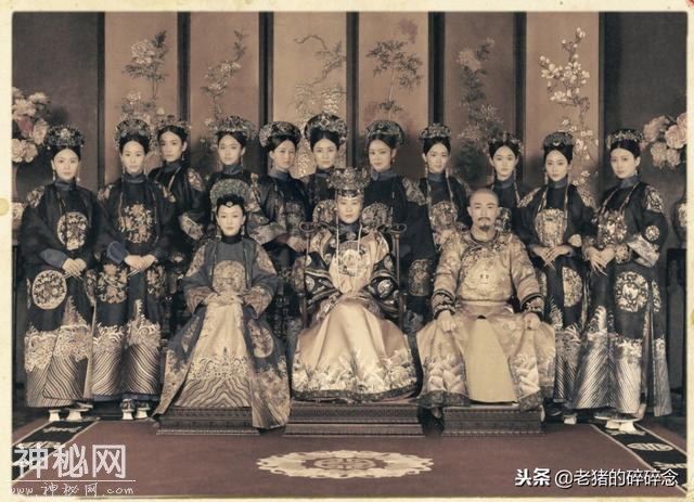 “最新考古大发现”乾隆皇帝及后妃“老照片”-5.jpg