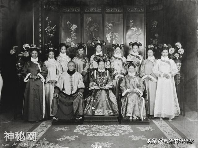 “最新考古大发现”乾隆皇帝及后妃“老照片”-4.jpg