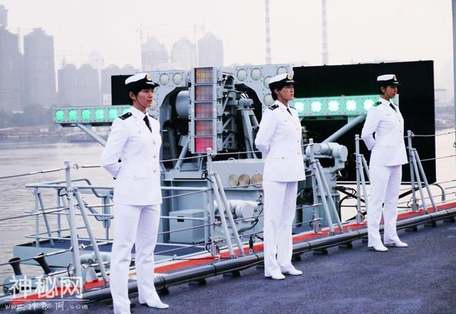 航母阻拦索拦停战机凭借哪些绝技-3.jpg