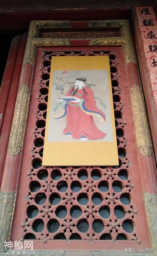 贺岁迎祥——紫禁城里过大年：故宫展示门神万寿灯等近千件文物-3.jpg