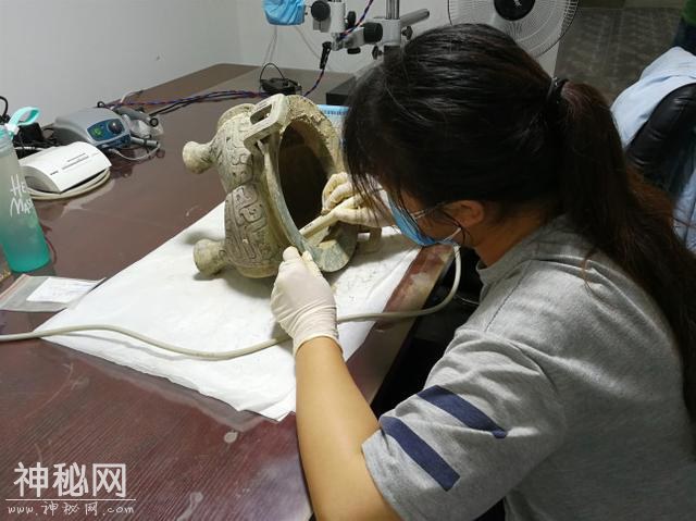 陕西刘家洼考古最新出土铜鼎、金器亮瞎眼：又找到新的“芮公”“芮太子”！-4.jpg