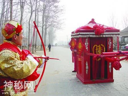 民风民俗：最繁琐的结婚习俗，有着28道程序，你能记得住么？-5.jpg