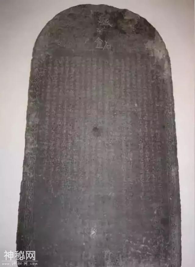 史上最“傻”盗墓贼，盗了个大墓，真品一件没拿！-2.jpg