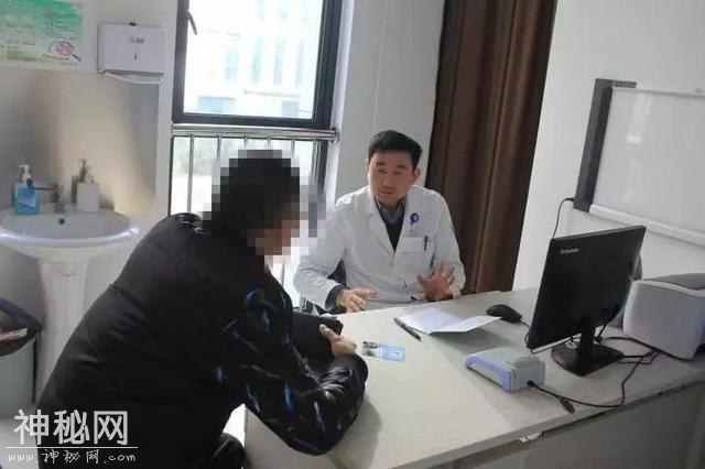 漂亮女艺人打瘦腿针，不想竟感染“神秘细菌”！皮肤溃烂触目惊心差点要截肢！-6.jpg
