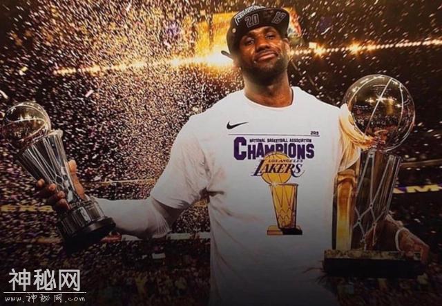美媒评选NBA历史球星：科比仅排第5，前7名湖人占了6个-5.jpg