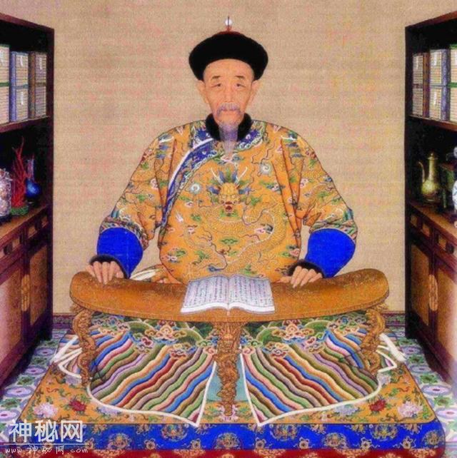 中国一小山村，竟然发现一支皇室后裔，专家还在村里找到一张龙椅-6.jpg