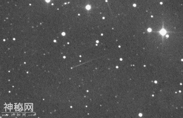 极为罕见，观测显示小行星出现了彗星般的尾巴，长达40多万公里-5.jpg