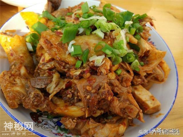 过年除夕晚上的年夜饭，都有什么风俗-3.jpg
