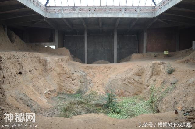 民工一脚踩空，考古专家顺着挖，挖出了惊世大发现，解开千年之谜-6.jpg