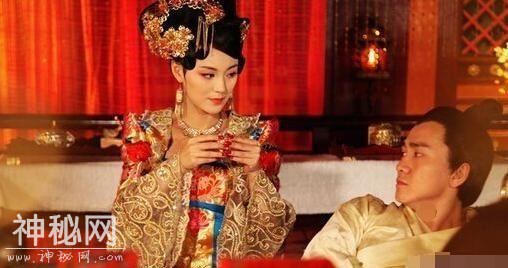 中国古代十大毒妇：一人掐死女儿，一人逼皇帝杀子，一人饿死亲孙-3.jpg