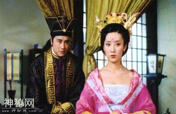 中国古代十大毒妇：一人掐死女儿，一人逼皇帝杀子，一人饿死亲孙-4.jpg