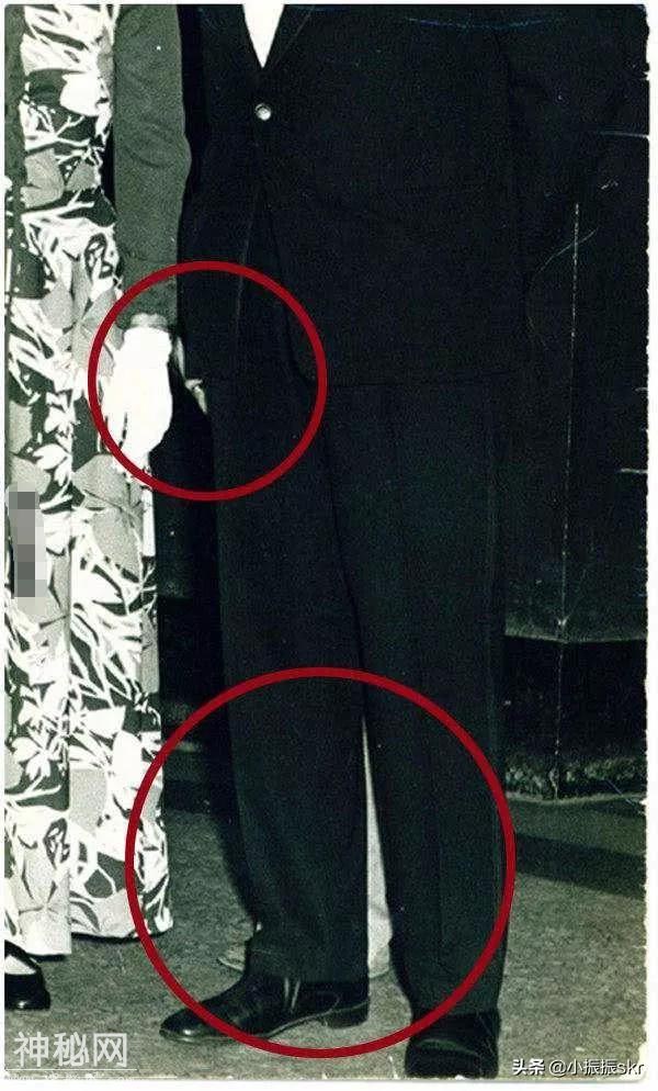 《野史》12张绝对没有经过修图的灵异照：世界上到底有没有幽灵？-3.jpg
