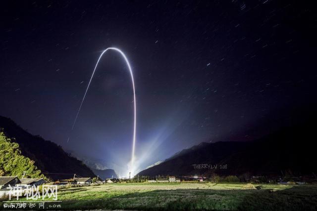 嫦娥四号为月球带去生命，宇宙中至少有两颗星球存在生命了-1.jpg