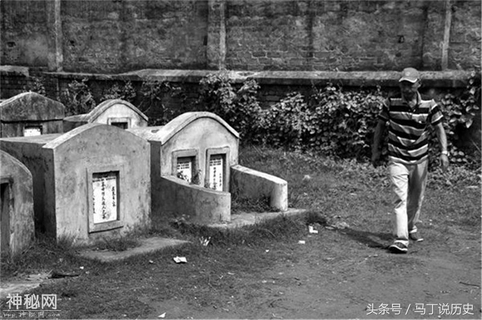 实拍一个敛骨师的真实生活：不怕灵异事件，他最怕遇见这样的人-3.jpg