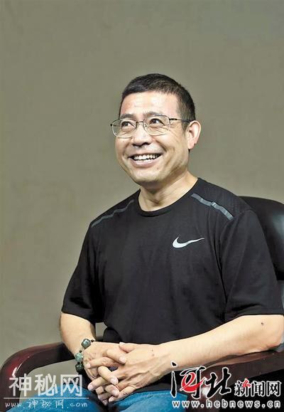 专访｜胡学文：发现和呈现小人物背后之大-1.jpg