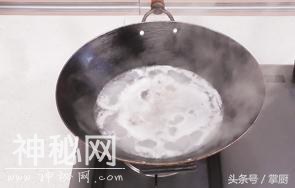 熬鸡汤牢记这几点，鸡汤鲜美鸡肉入味，老人小孩都爱喝！-3.jpg