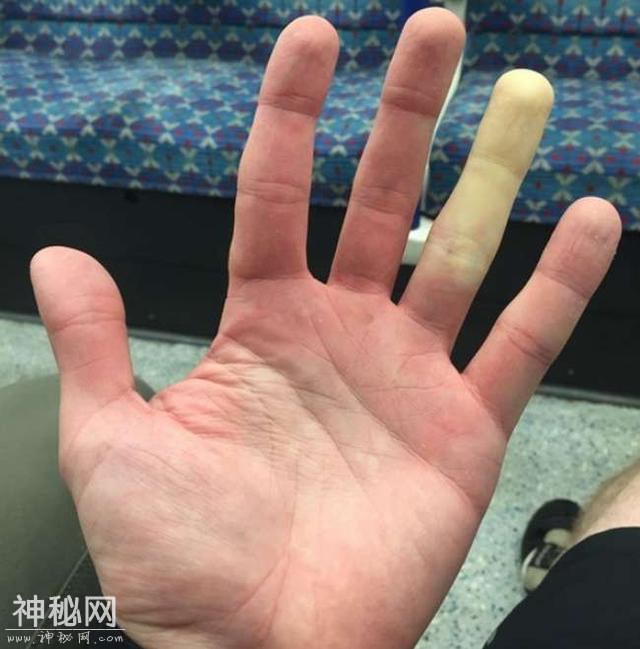 每个人看一眼都很震撼的24个奇人异士-15.jpg