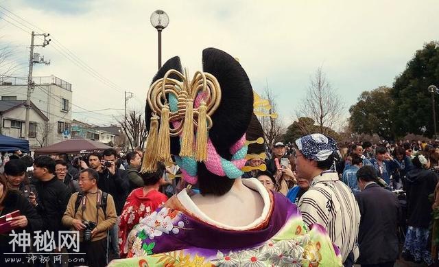 为什么日本有这么多奇葩的风俗产业？网友：还真想体验一把！-1.jpg