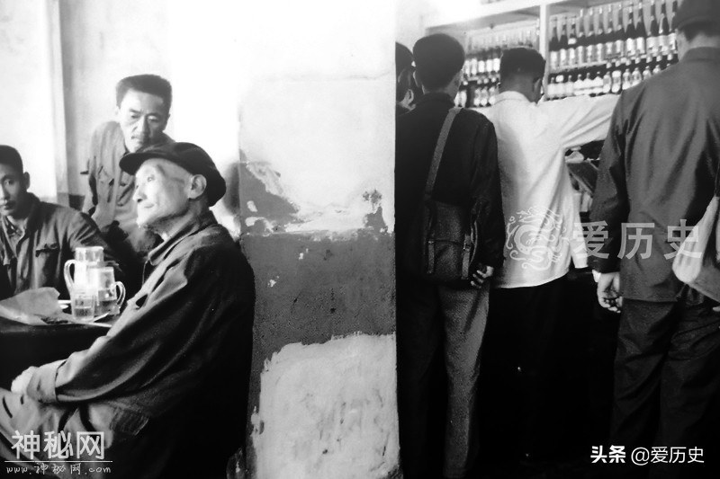 70年代北京街头的老照片 一代人无法抹灭的时光记忆-8.jpg