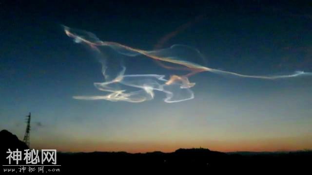每天了解一种自然现象-“百变精灵”空中怪云-21.jpg
