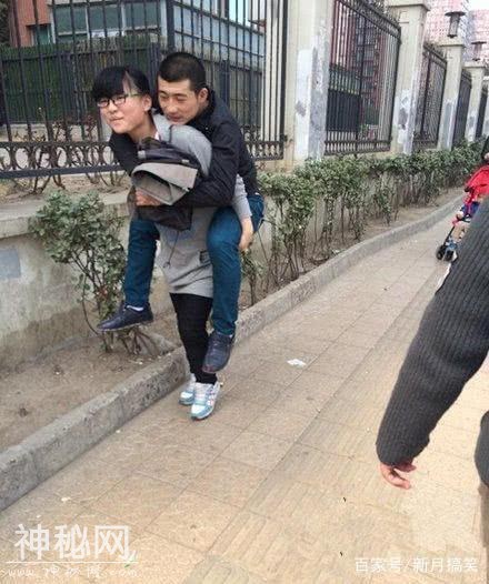 搞笑图片幽默段子笑话：妹子，你还缺男友不？-4.jpg