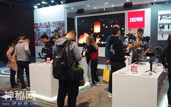 手持提壶创新拍摄体验 CES2019智云带来两款全新相机云台-1.jpg
