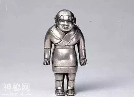 六年时间，八座大墓被外国人盗掘一空，堪称中国近代最惨痛的文物流失事件-14.jpg