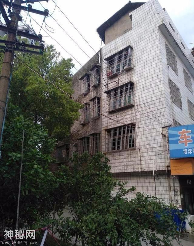 高中男生被发现死在家中，手脚自缚头套袋子，曾浏览淫秽网站-3.jpg