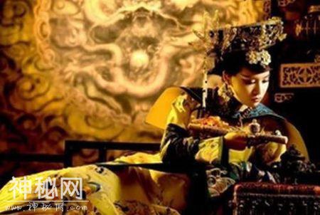 皇太极之所以能称帝，是一个女人献给他一件重要东西-2.jpg