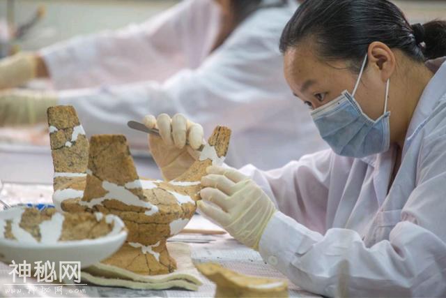 揭秘广州考古第一线：现场几百号人低头挖土，土块也要打包带走-1.jpg