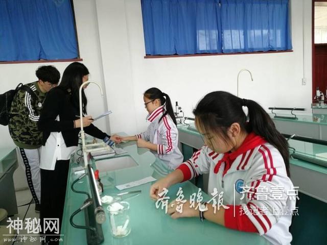 探访青岛生物实操考试：难度不大，考生基本都合格-1.jpg