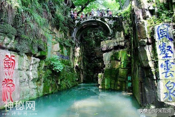 江苏发现水中古墓，墓中藏有3000把名剑，为何盗墓贼望而却步？-4.jpg